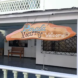 Henry Sede Centro Inn